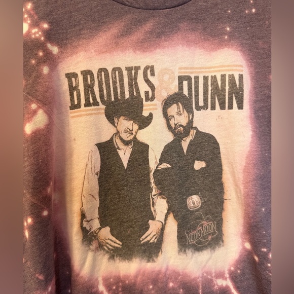 Brooks and Dunn bleach splattered tee. Size Medium. - Picture 3 of 7
